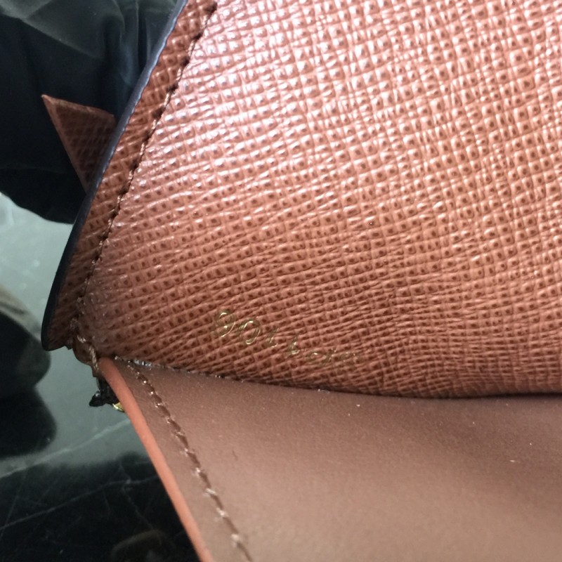 Louis Vuitton Monogram Cavas Victorine Wallet M41937