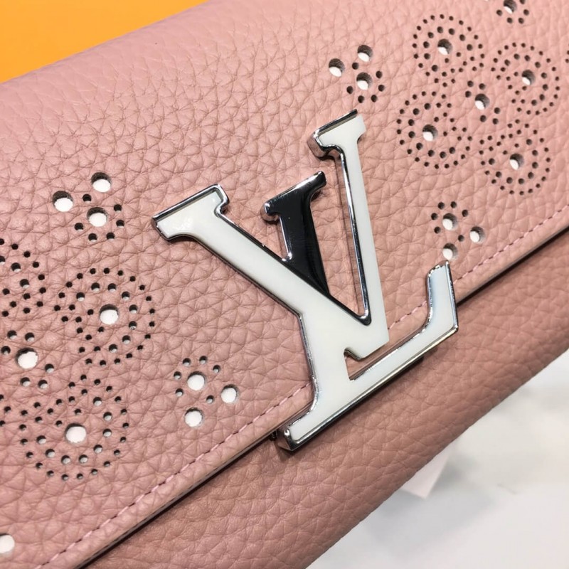 Louis Vuitton Taurillon Leather Capucines Wallet M62556