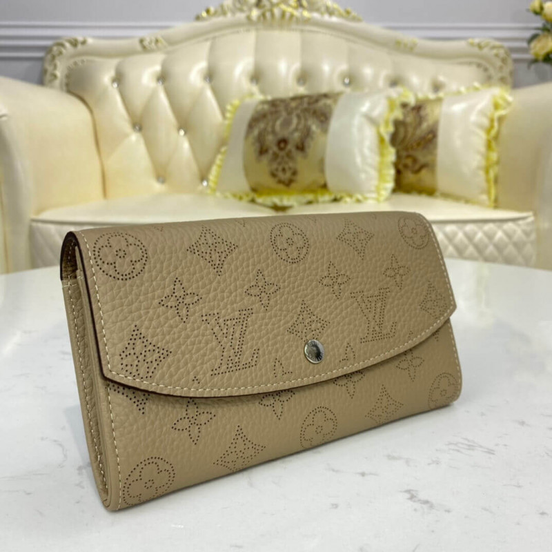 Louis Vuitton Mahina Leather Iris Wallet M60143