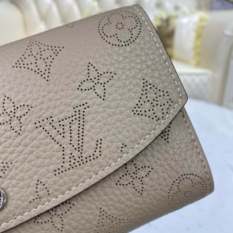 Louis Vuitton Mahina Leather Iris Wallet M60143