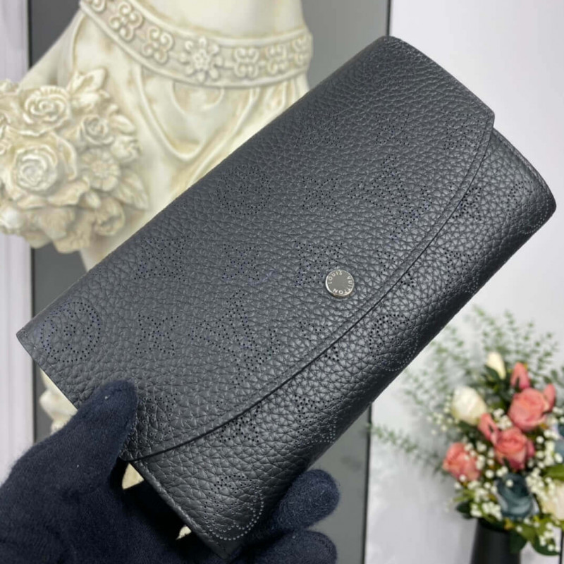 Louis Vuitton Mahina Leather Iris Wallet M60143