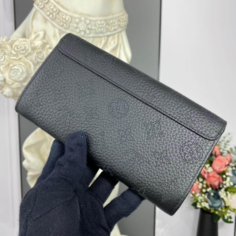 Louis Vuitton Mahina Leather Iris Wallet M60143