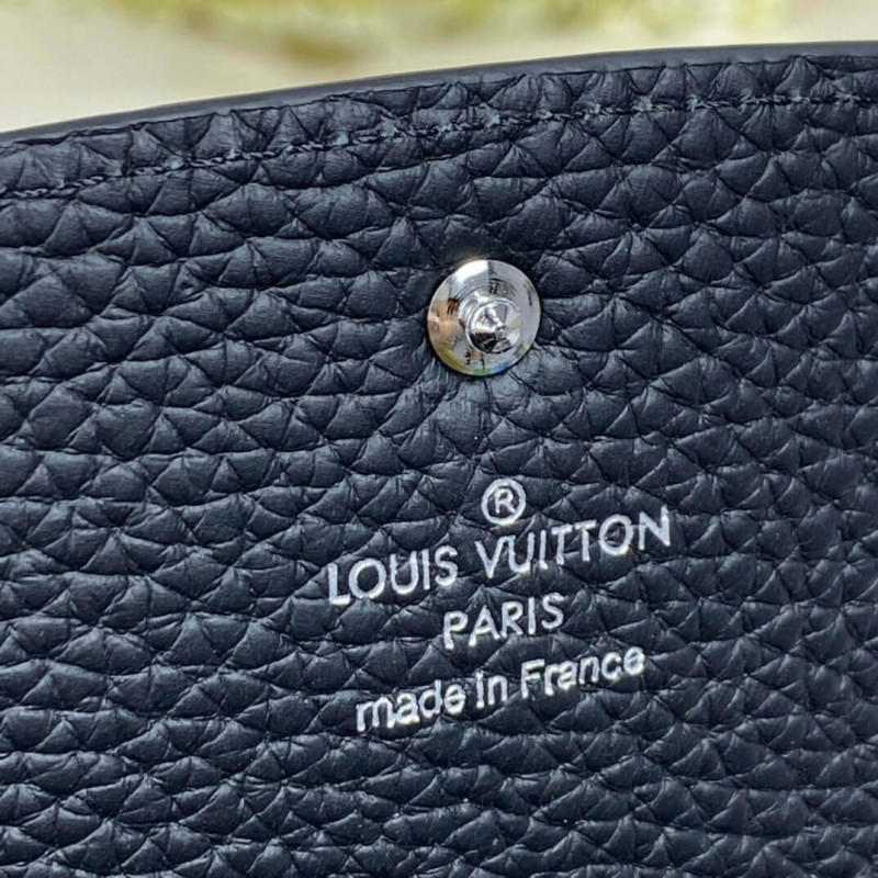Louis Vuitton Mahina Leather Iris Wallet M60143