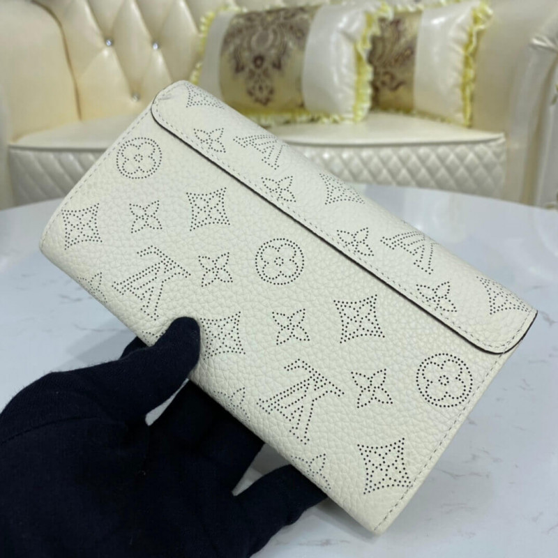 Louis Vuitton Mahina Leather Iris Wallet M60143