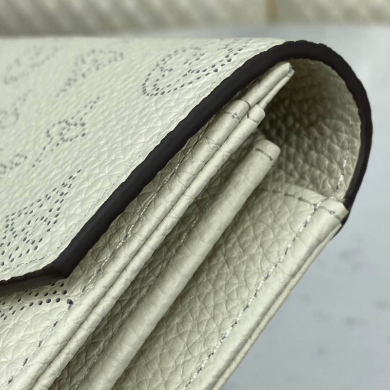 Louis Vuitton Mahina Leather Iris Wallet M60143