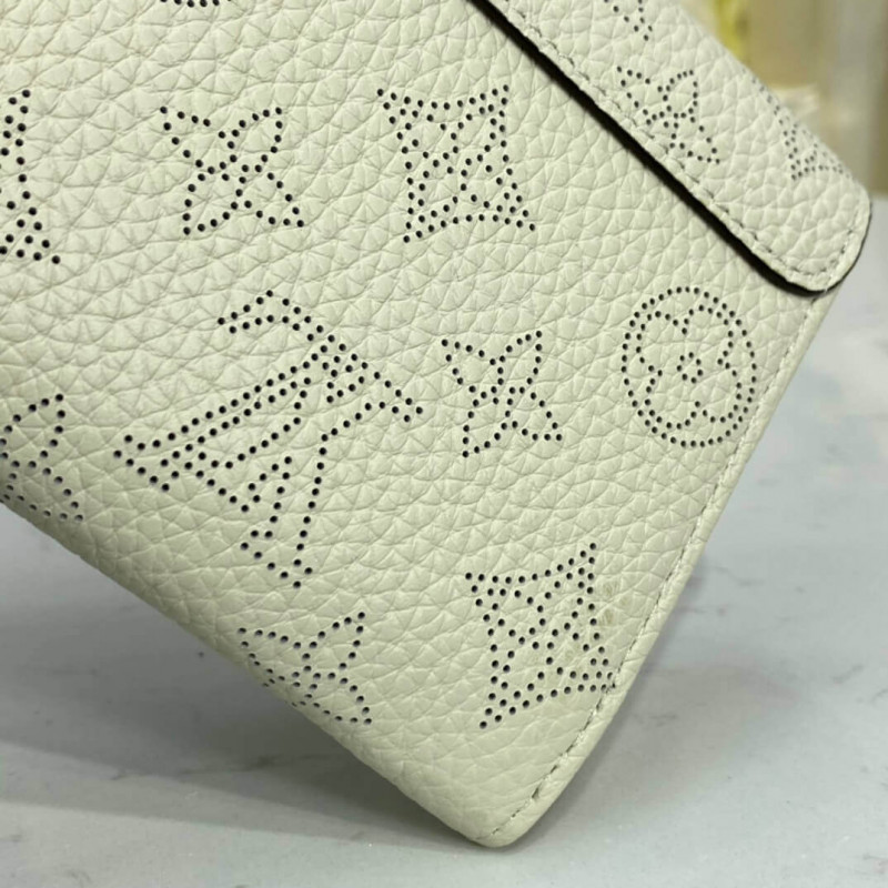 Louis Vuitton Mahina Leather Iris Wallet M60143