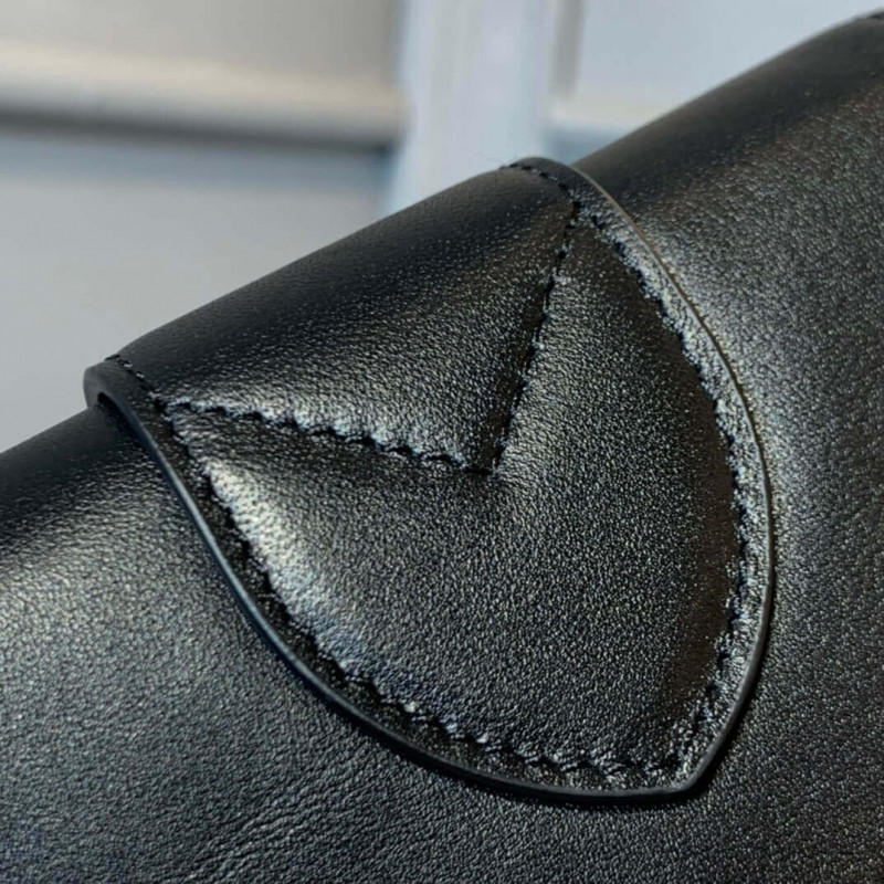 Louis Vuitton LV Pont 9 Compact Wallet M69175