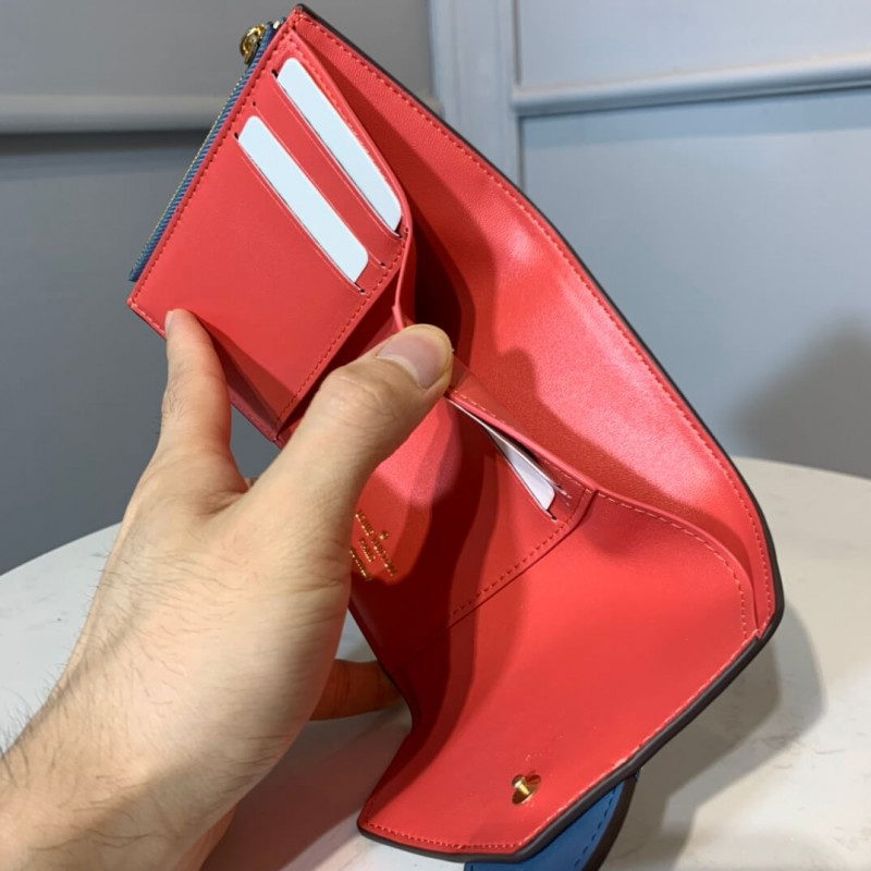 Louis Vuitton LV Pont 9 Compact Wallet M69175