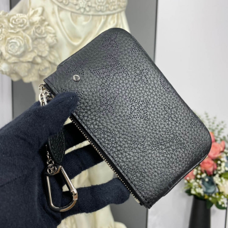 Louis Vuitton Mahina Leather Key Pouch M69508