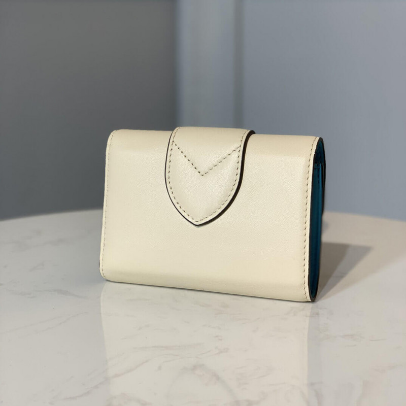 Louis Vuitton LV Pont 9 Compact Wallet M69175