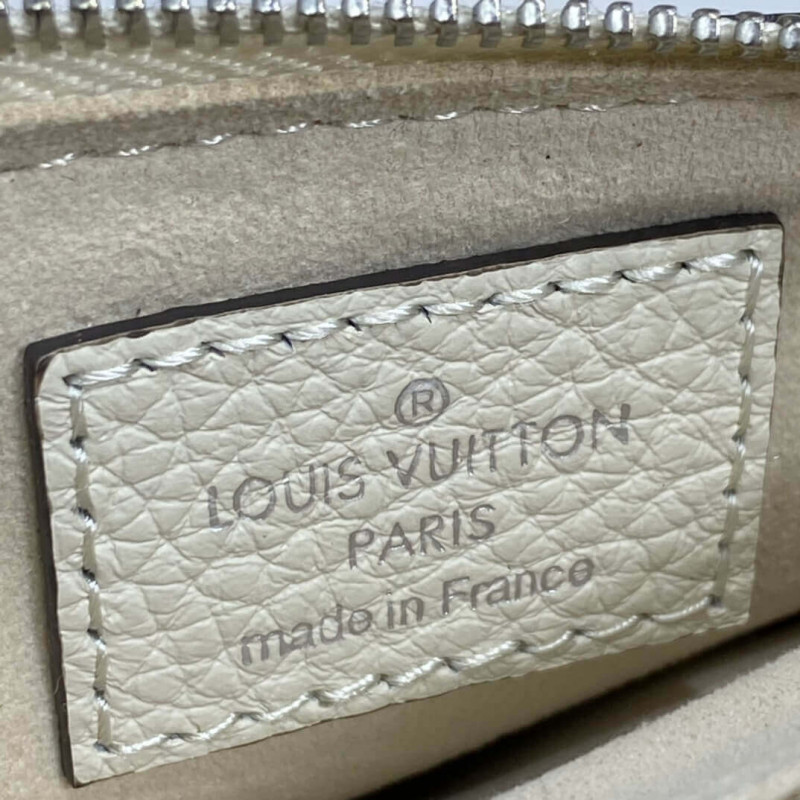 Louis Vuitton Mahina Leather Key Pouch M69508