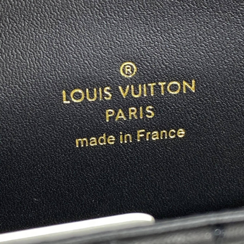 Louis Vuitton Capucines Wallet M68590