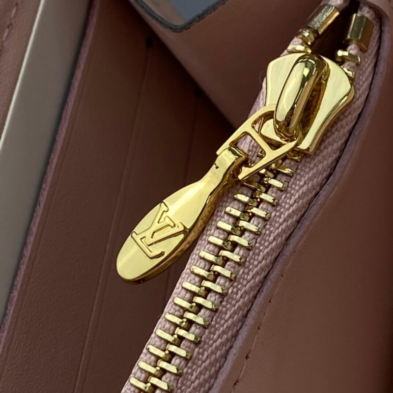 Louis Vuitton Capucines Wallet M68590