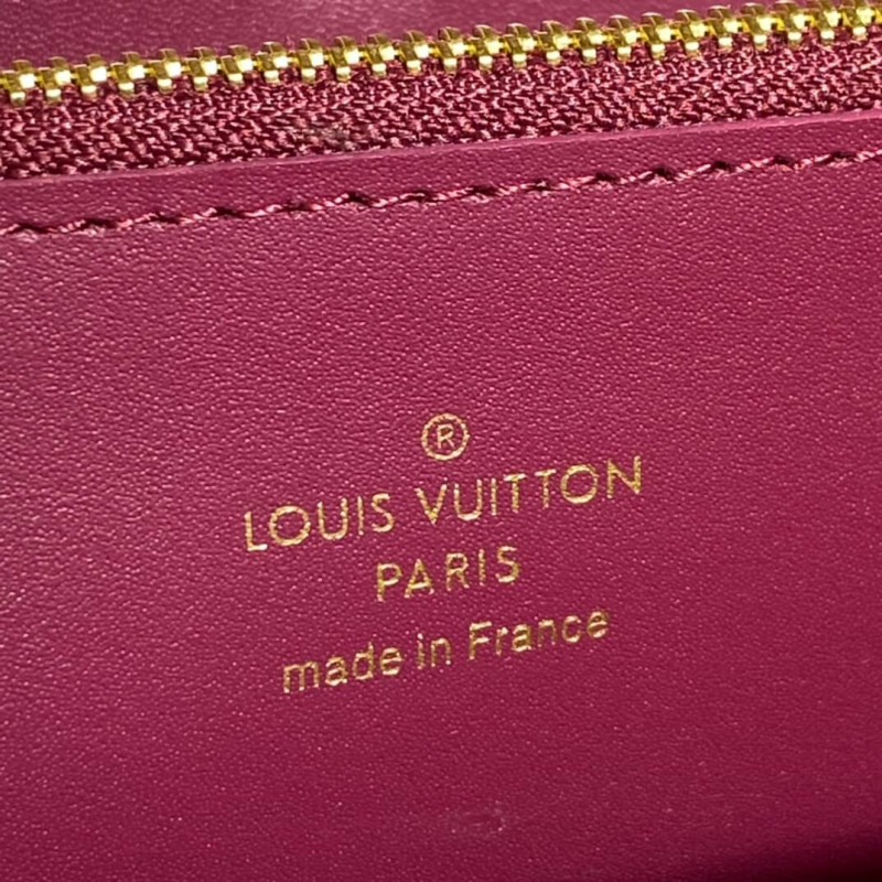 Louis Vuitton Capucines Wallet M68590