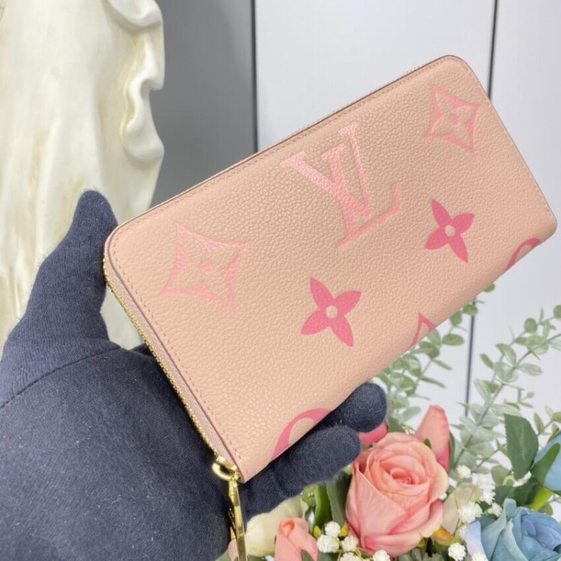 Louis Vuitton Zippy Wallet M80402