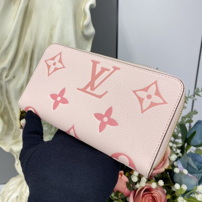 Louis Vuitton Zippy Wallet M80402