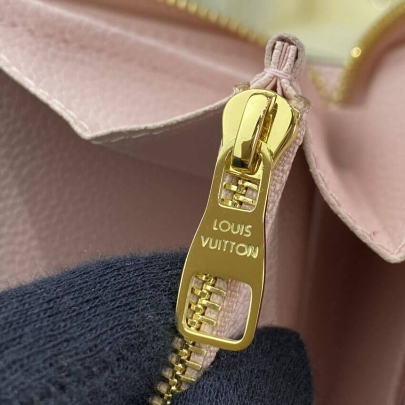 Louis Vuitton Zippy Wallet M80402