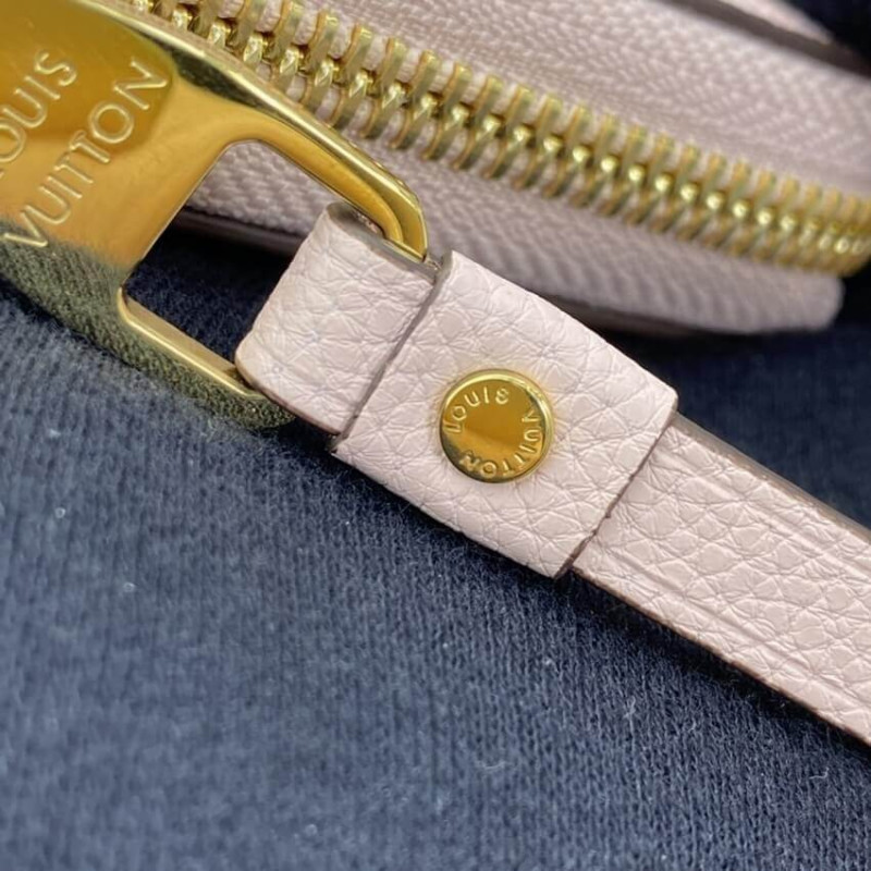 Louis Vuitton Zippy Wallet M80402