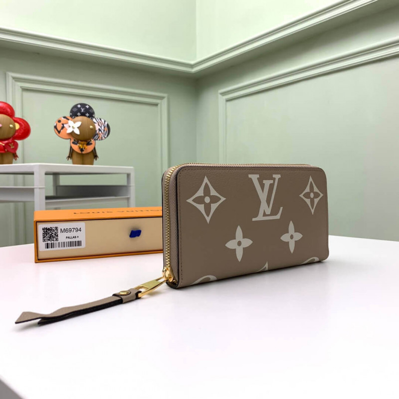 Louis Vuitton Zippy Wallet M69794