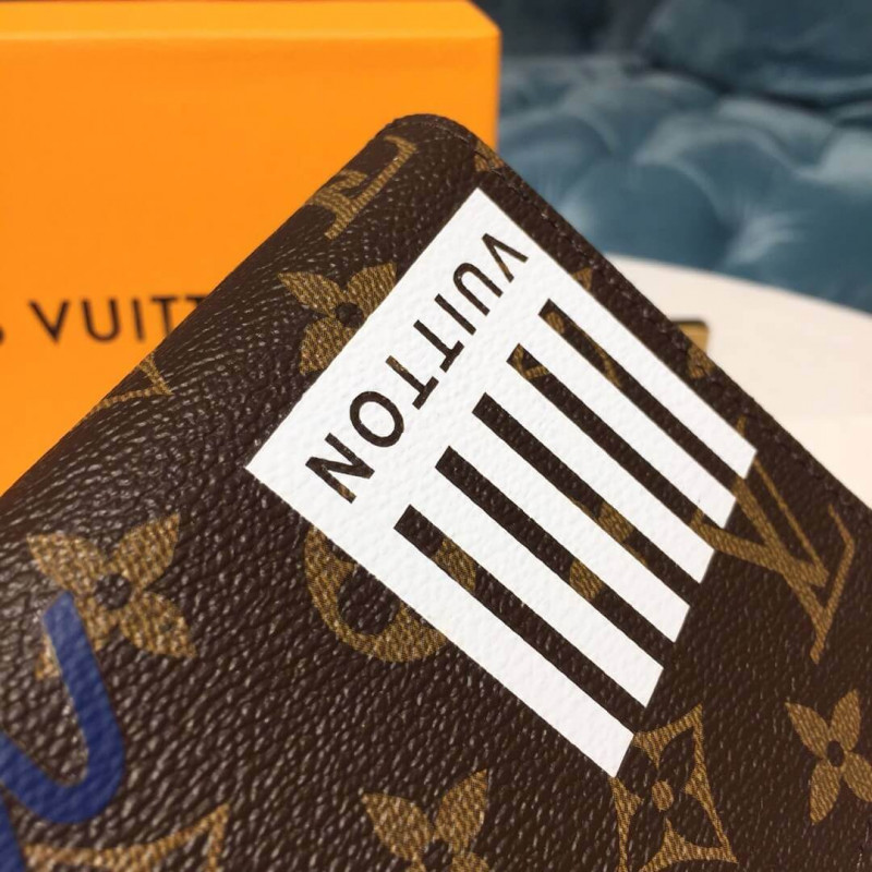 Louis Vuitton Zippy Organizer M67824 M67826