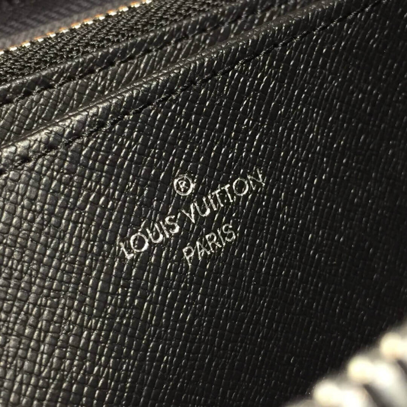 Louis Vuitton Zippy Organizer M67824 M67826