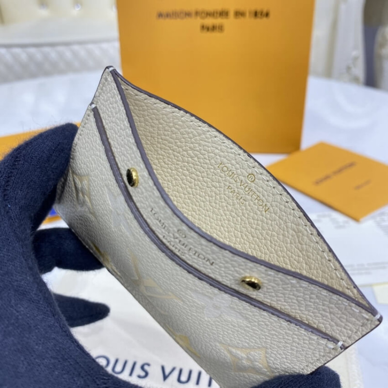 Louis Vuitton Card Holder M80401