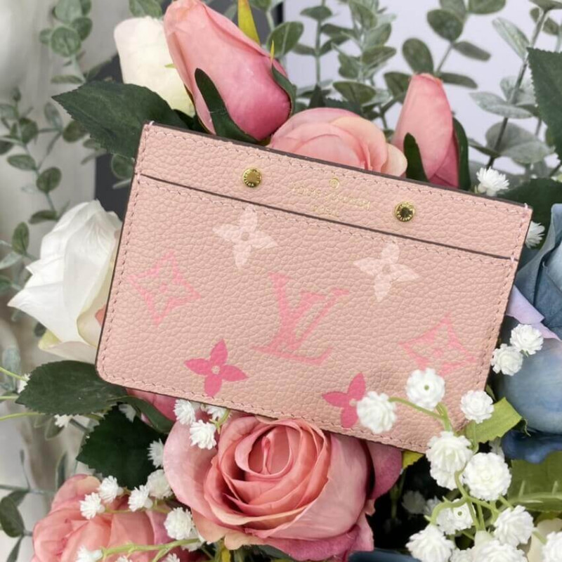 Louis Vuitton Card Holder M80401