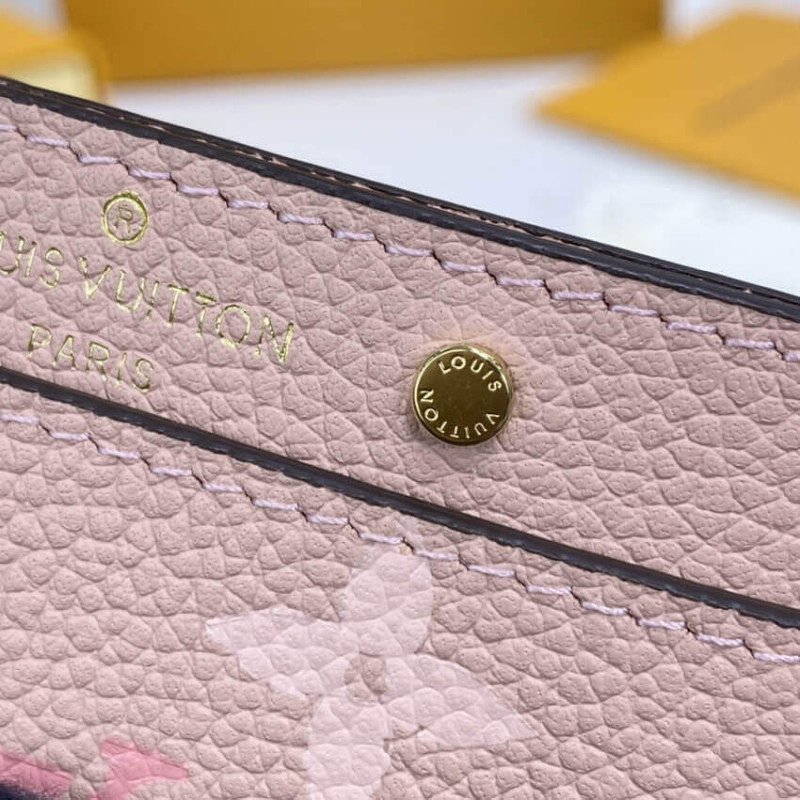 Louis Vuitton Card Holder M80401