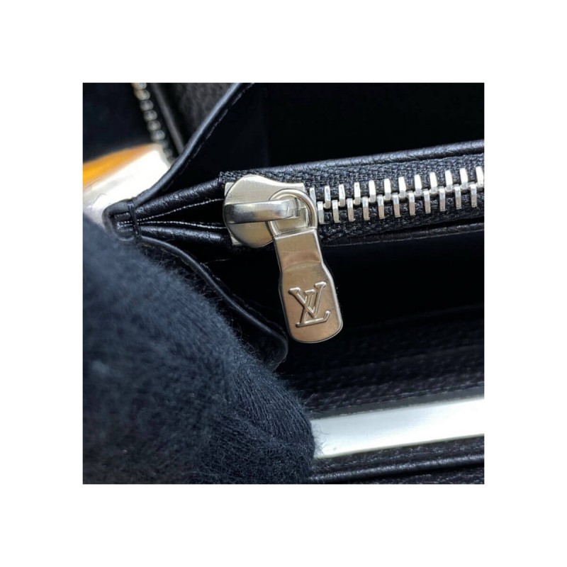 Louis Vuitton Lockme Zippy Wallet M62622