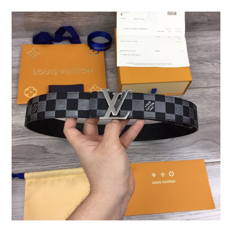 Louis Vuitton Initiales 40mm Belt M1017