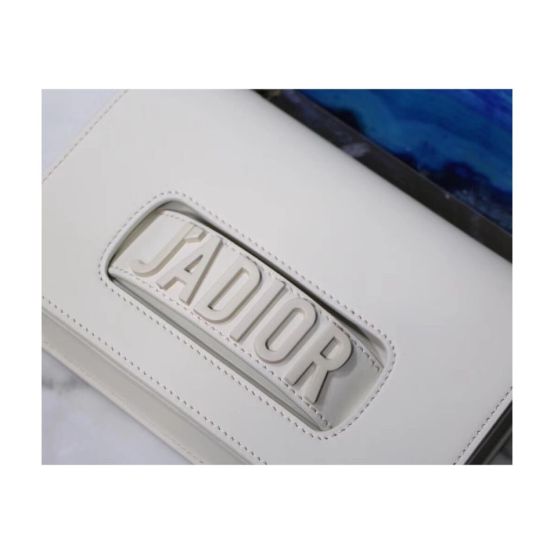 Christian Dior Evolution Ultra-Matte Bag M8000