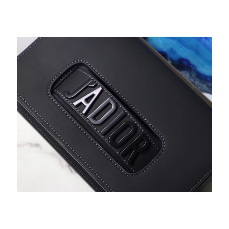 Christian Dior Evolution Ultra-Matte Bag M8000