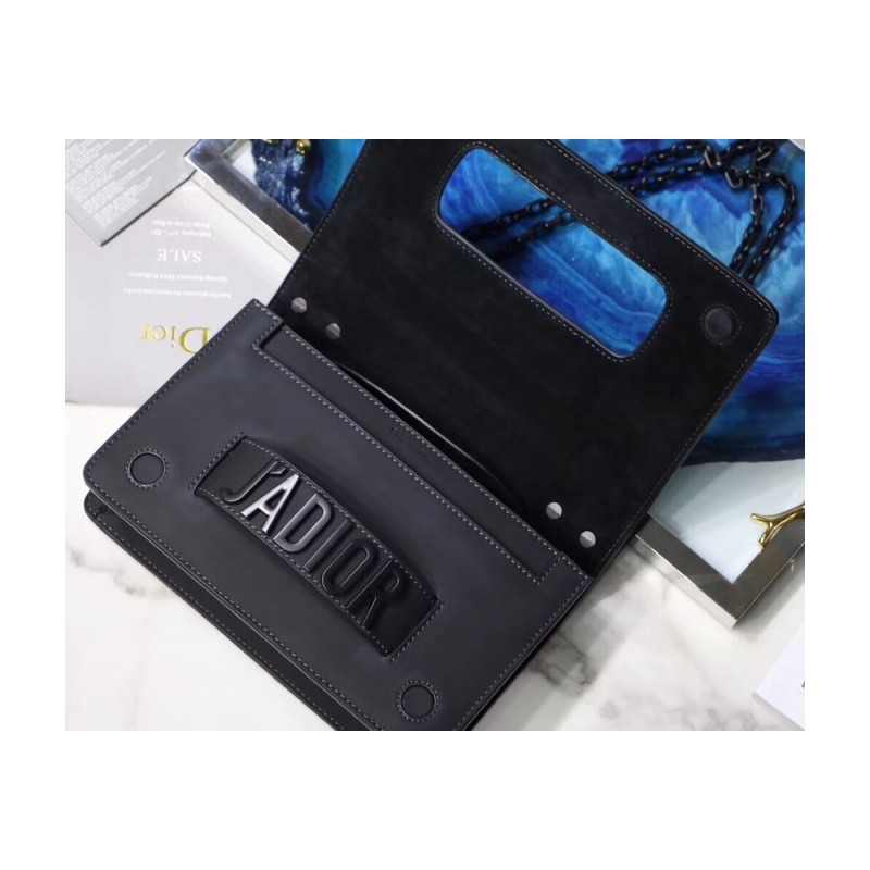 Christian Dior Evolution Ultra-Matte Bag M8000