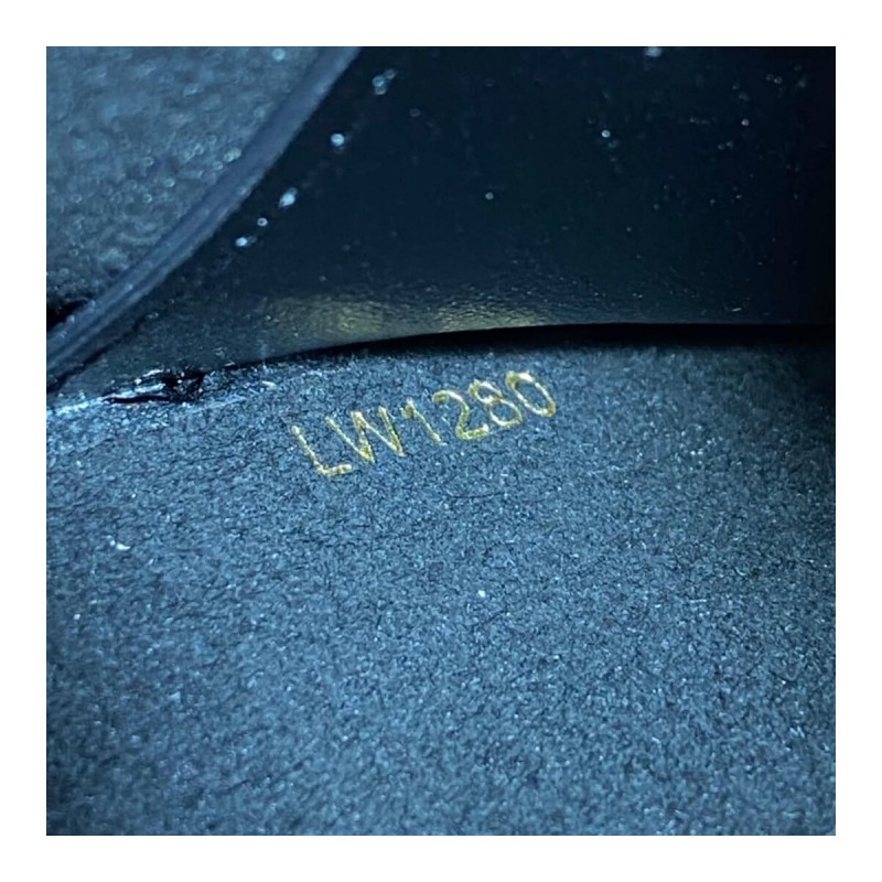 Louis Vuitton Pochette Melanie BB M68712