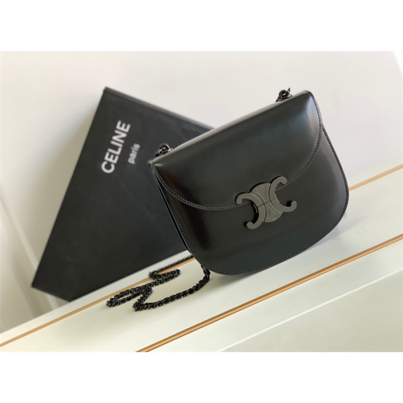 Celine Teen Chain Besace Triomphe in shiny calfskin Black/Black