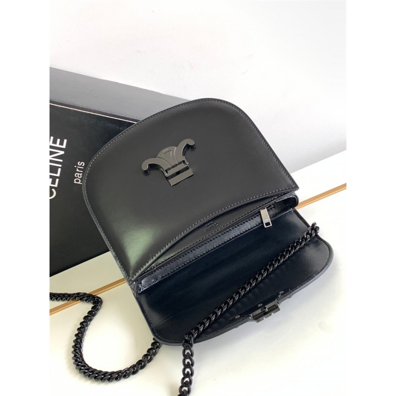 Celine Teen Chain Besace Triomphe in shiny calfskin Black/Black
