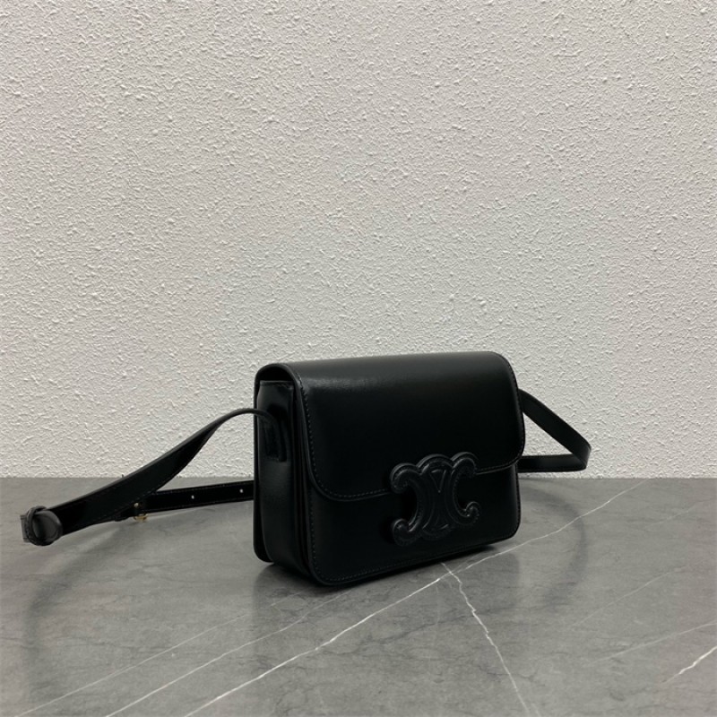 Celine Classique Cuie Triomphe Bag in Natural Calfskin Black-199223BF4.02TR