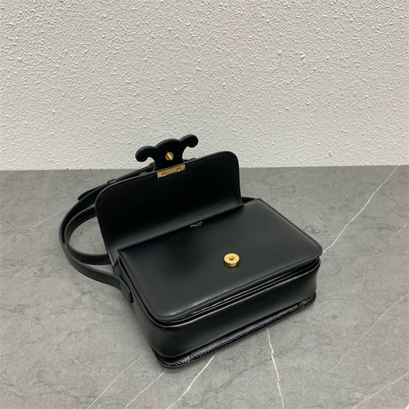 Celine Classique Cuie Triomphe Bag in Natural Calfskin Black-199223BF4.02TR