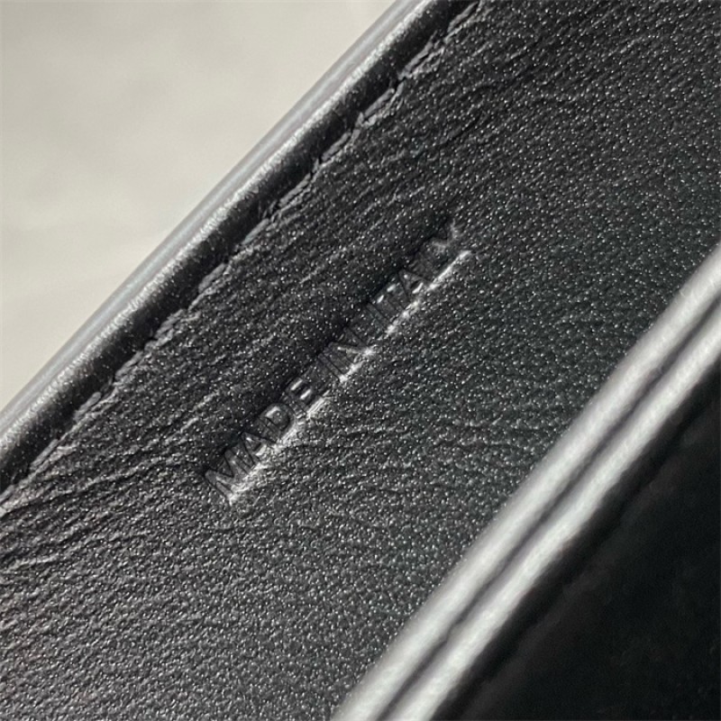 Celine Classique Cuie Triomphe Bag in Natural Calfskin Black-199223BF4.02TR