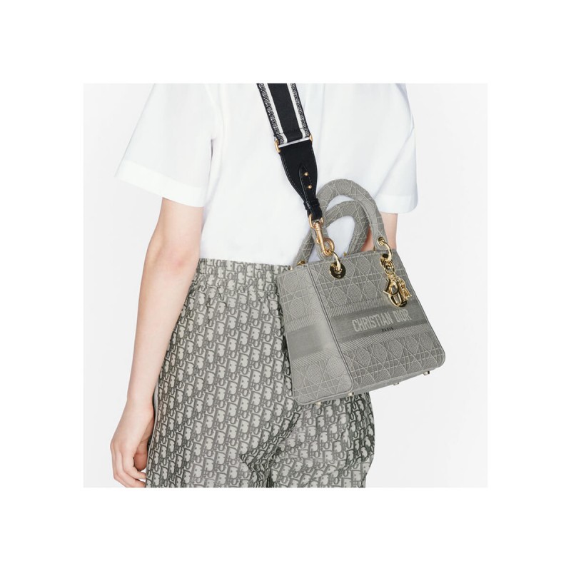 Dior Medium Lady D-Lite Cannage Embroidery M0565