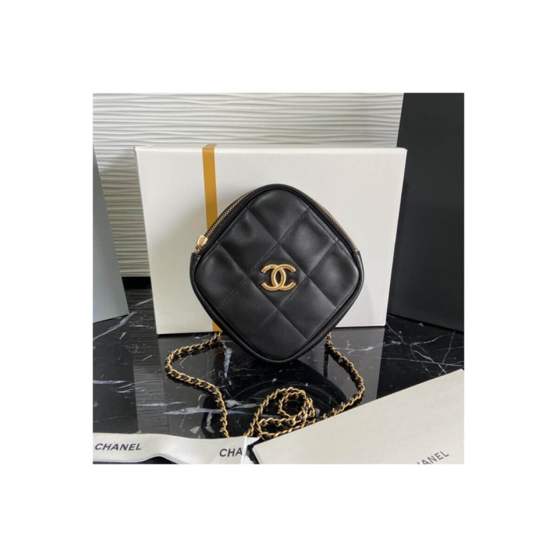 Chanel Small Diamond Bag AS2201 in Lambskin