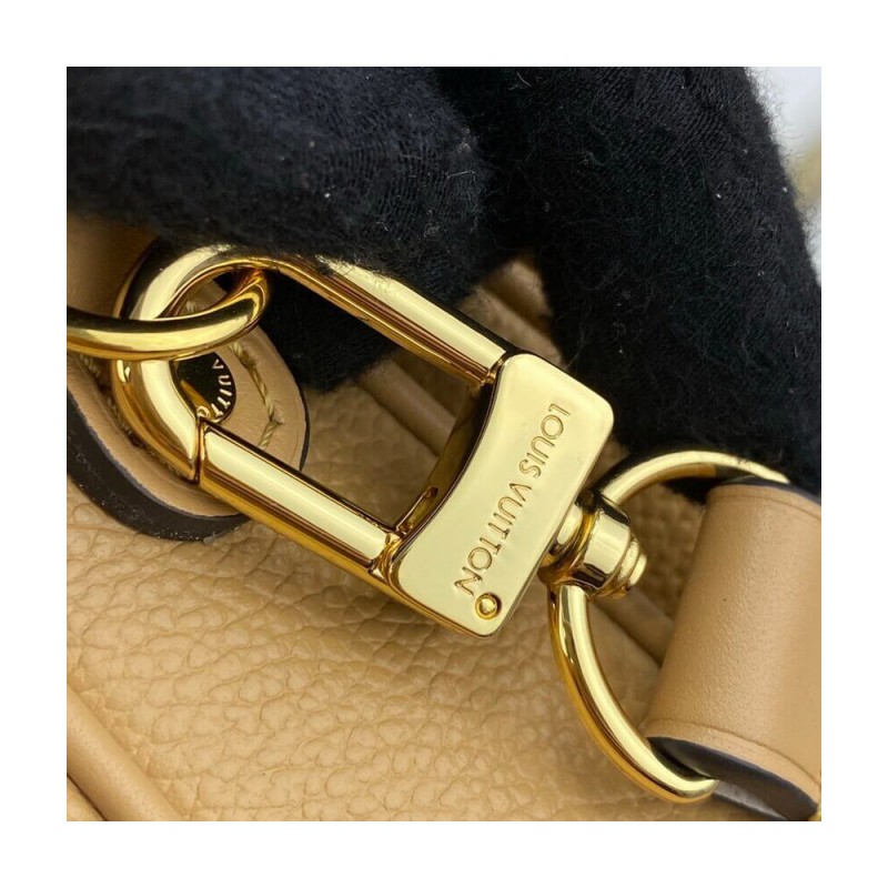 Louis Vuitton Pochette Metis M46018 M46028