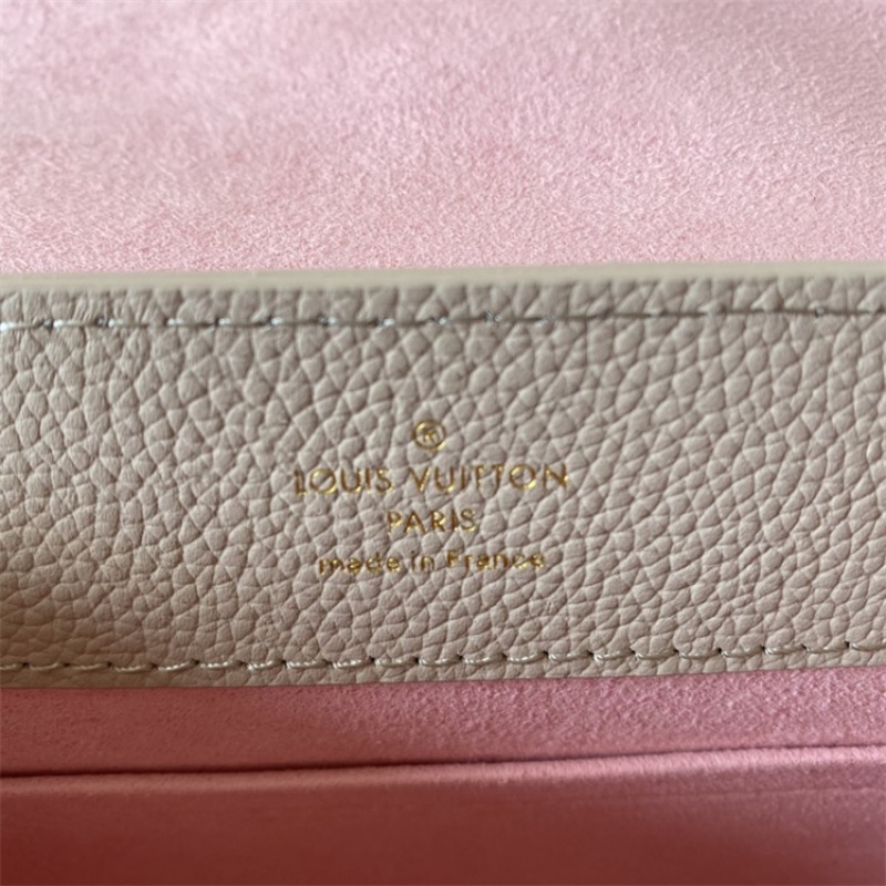 Louis Vuitton Lockme Ever Mini handbag M21052