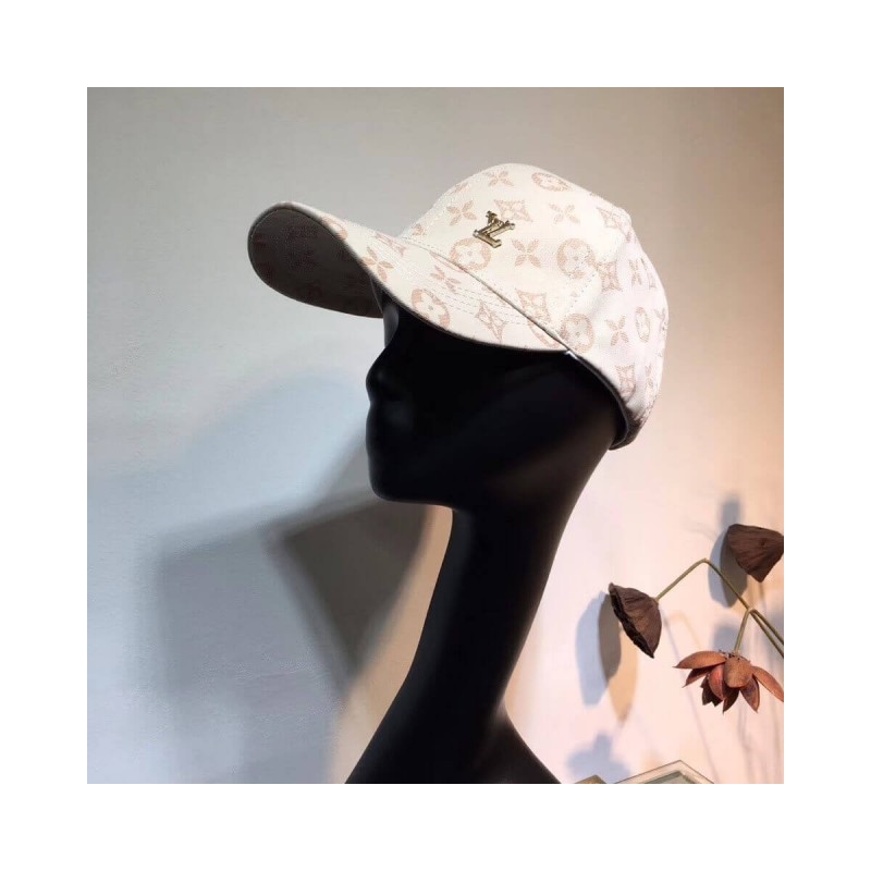 Louis Vuitton LV Logo Embroidery Cap 68985