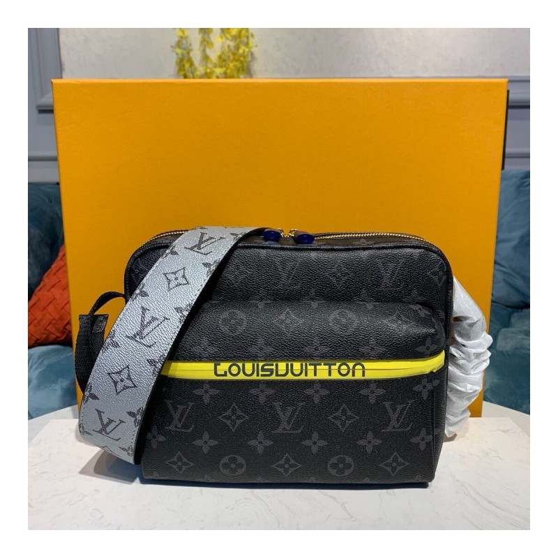 Louis Vuitton Monogram Messenger PM M43843