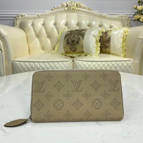 Louis Vuitton Mahina Leather Zippy Wallet M69032 M69215