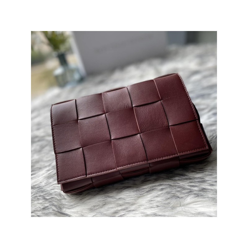 Bottega Veneta Maxi Weave Cassette Bag 578004