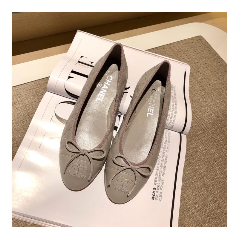 Chanel CC Quilted Leather CC Cap Toe Ballerinas G02819
