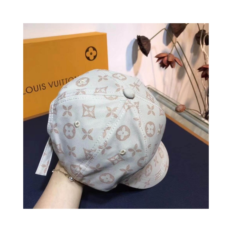 Louis Vuitton LV Logo Embroidery Cap 68985