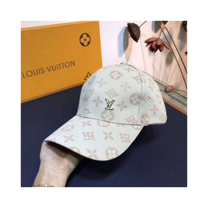 Louis Vuitton LV Logo Embroidery Cap 68985